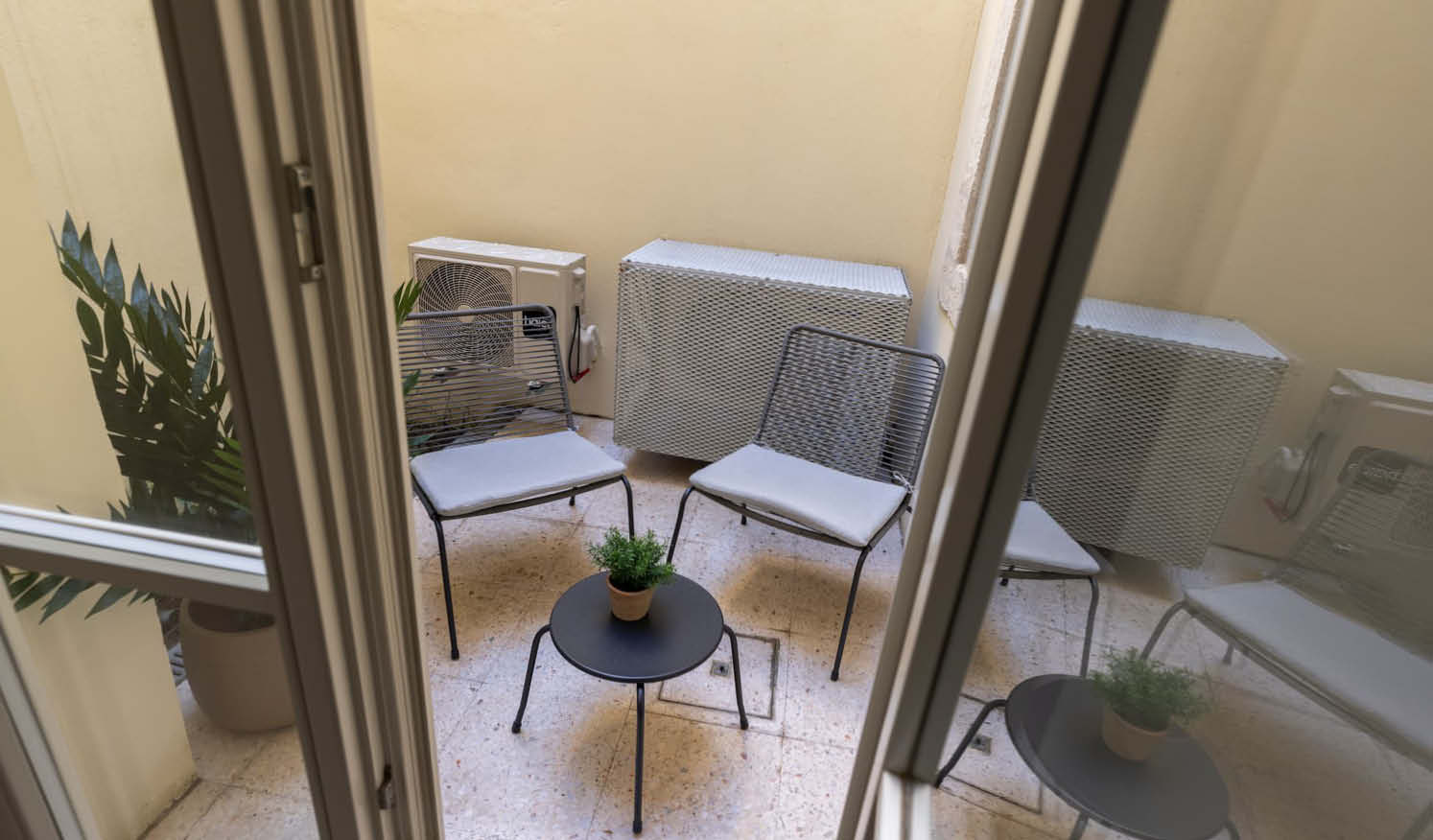 Apartamentos Líbere Lisboa_Mobiliario exterior para apartamentos flexibles