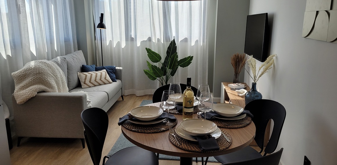 Salón comedor de una vivienda que cumple con las últimas tendencias en diseño 