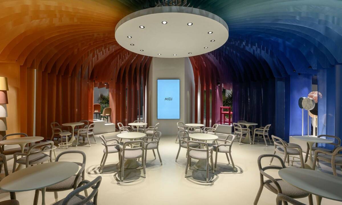Salone del Mobile Milano 2026_ Stand de MIDJ con degradado de colores tendencia
