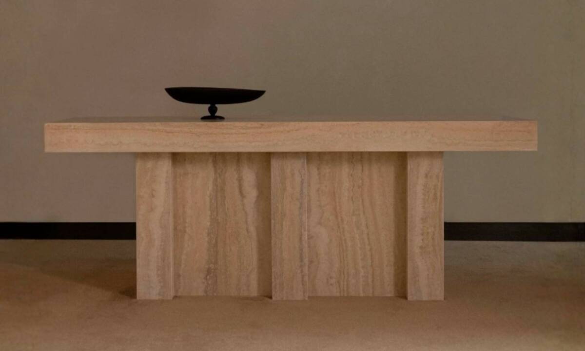 Salone del Mobile Milano 2026_ Utilización de piedra para mesa de gran tamaño