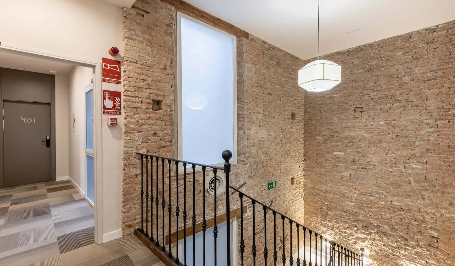 Inmueble coliving en el centro de la ciudad con estudios, habitaciones y zonas comunes_espacios comunes