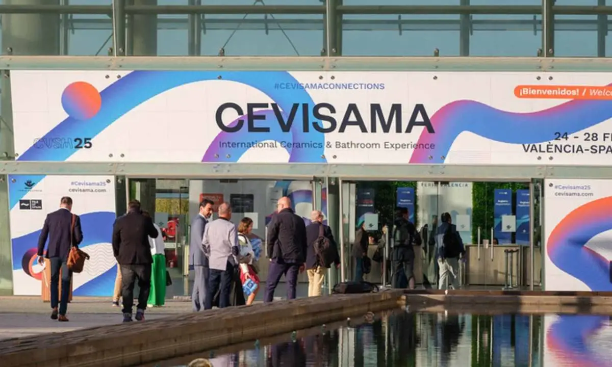 Feria de equipamiento y cerámica para proyectos