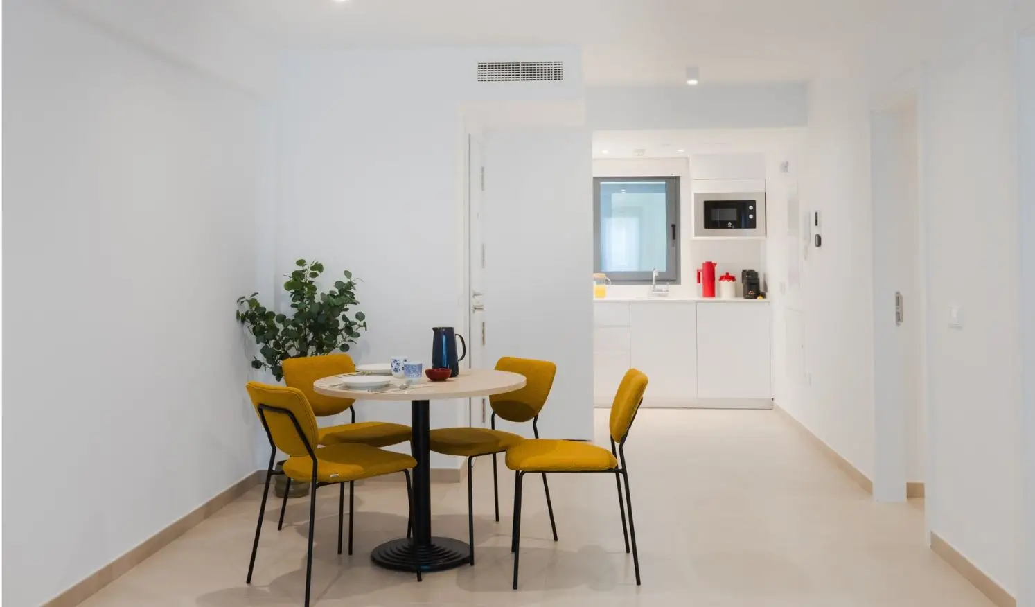 Detalles de equipamiento y carpinteria de coliving Málaga
