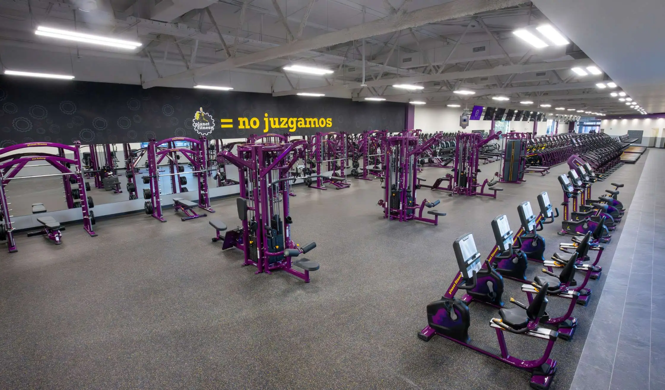 Proyecto de obra y transformación de gimnasio de 6000 m2 en Fuenlabrada