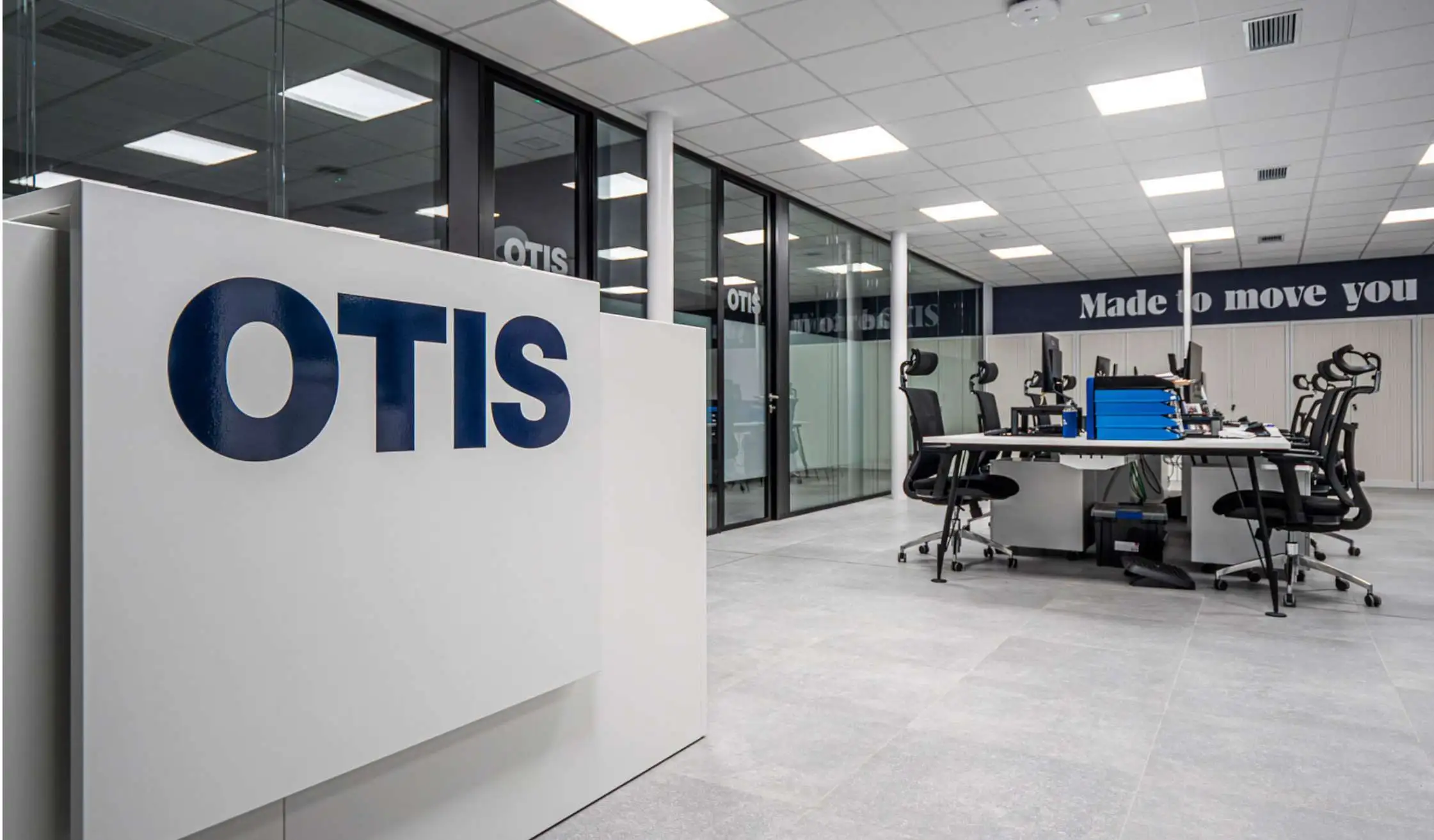 Proyecto de transformación de oficina mediante renovación de mobiliario