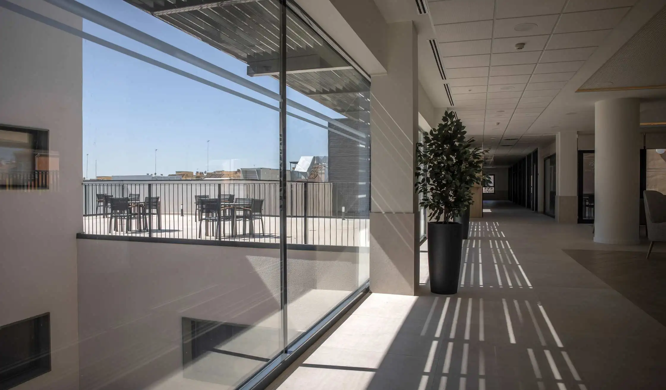 Zonas comunes y pasillos de espacio Senior Living