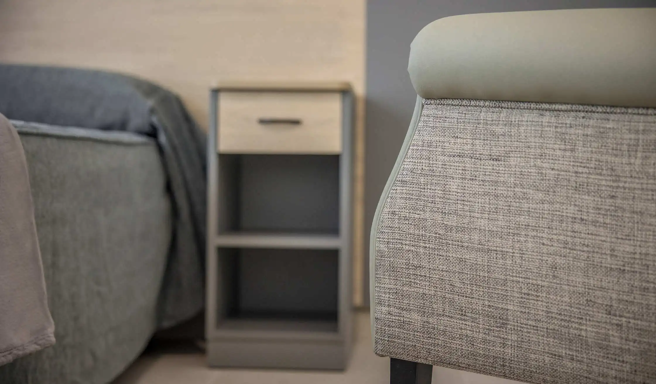 Detalles de mobiliario en habitación