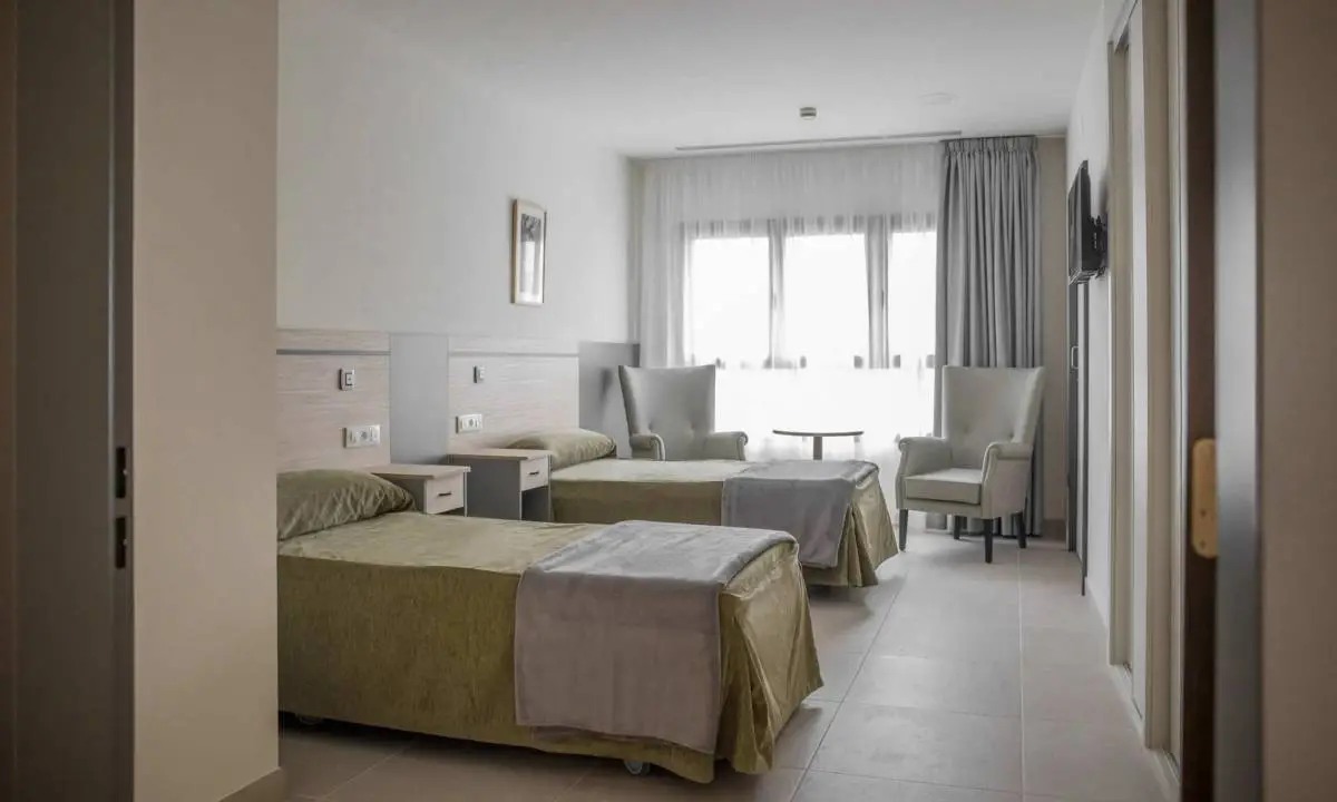 Habitación doble en residencia Senior Living