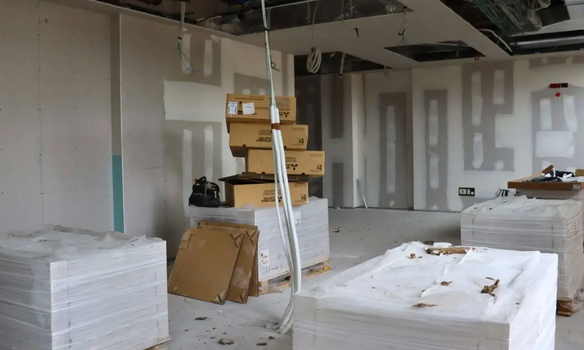 Trabajos de obra y construcción para espacio sanitario en Galicia